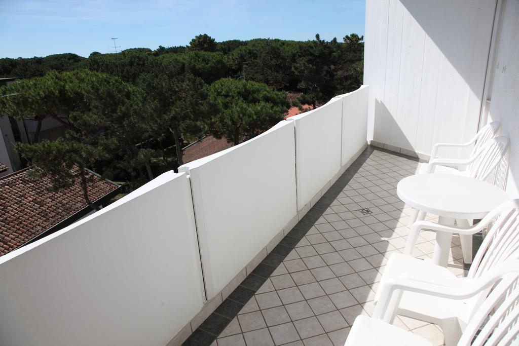 Hotel Carlton Lignano Sabbiadoro Eksteriør billede